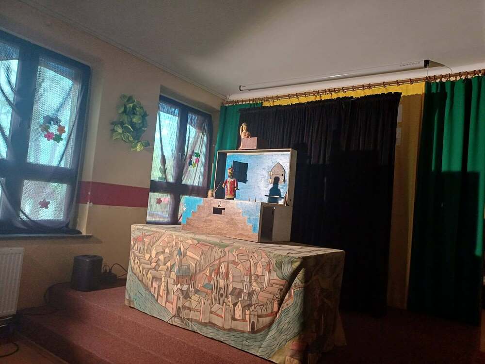 FALKOSHOW „LEGENDA O WAWELSKIM SMOKU”